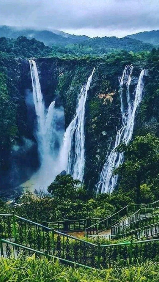 Karnataka Tour Package from Madurai – Coorg, Hampi, Bangalore